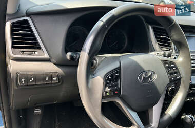 Внедорожник / Кроссовер Hyundai Tucson 2017 в 