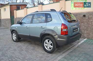 Внедорожник / Кроссовер Hyundai Tucson 2006 в 