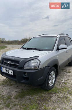 Внедорожник / Кроссовер Hyundai Tucson 2010 в 
