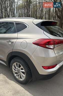 Позашляховик / Кросовер Hyundai Tucson 2017 в 