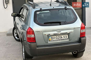 Внедорожник / Кроссовер Hyundai Tucson 2009 в 