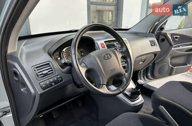 Внедорожник / Кроссовер Hyundai Tucson 2009 в 