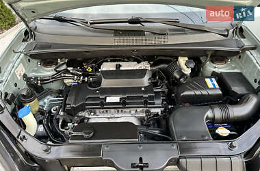Внедорожник / Кроссовер Hyundai Tucson 2009 в 
