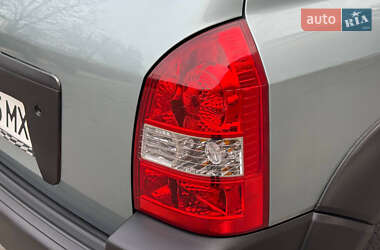 Внедорожник / Кроссовер Hyundai Tucson 2006 в 
