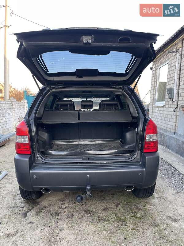 Позашляховик / Кросовер Hyundai Tucson 2009 в Харкові