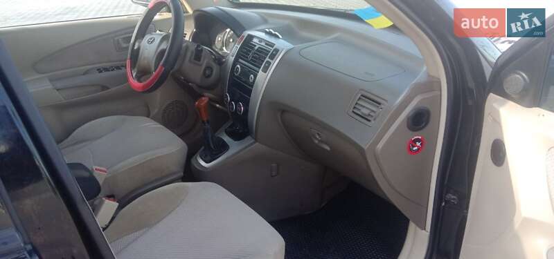 Позашляховик / Кросовер Hyundai Tucson 2006 в Тульчині