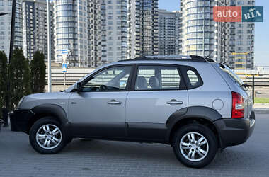 Внедорожник / Кроссовер Hyundai Tucson 2007 в 