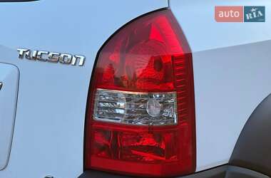 Позашляховик / Кросовер Hyundai Tucson 2012 в 