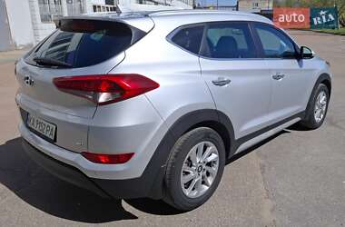 Внедорожник / Кроссовер Hyundai Tucson 2017 в 