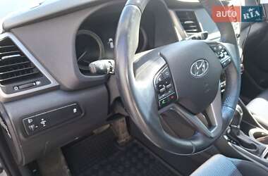 Внедорожник / Кроссовер Hyundai Tucson 2017 в 