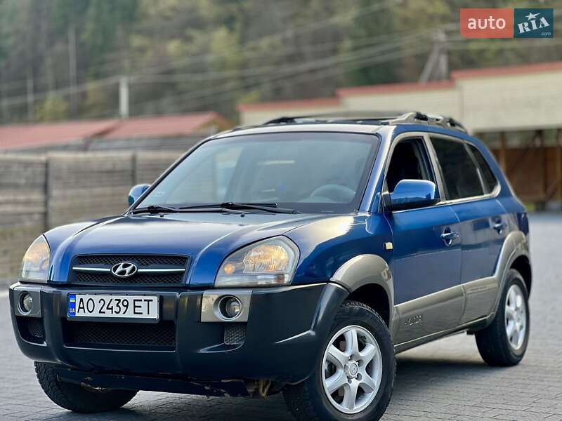 Внедорожник / Кроссовер Hyundai Tucson 2005 в 