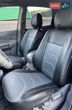 Внедорожник / Кроссовер Hyundai Tucson 2005 в 
