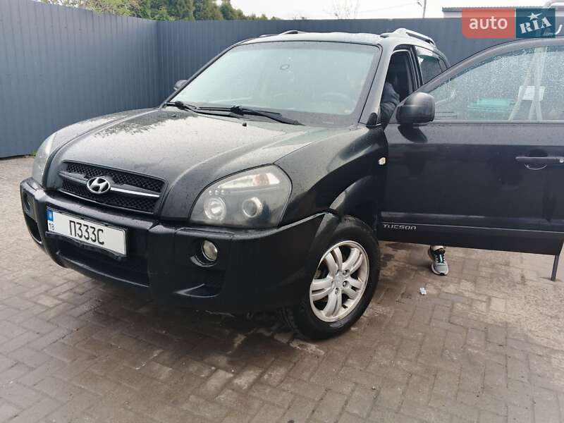 Внедорожник / Кроссовер Hyundai Tucson 2006 в Остроге