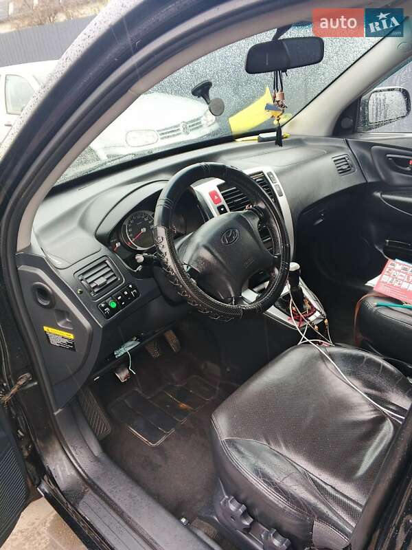 Внедорожник / Кроссовер Hyundai Tucson 2006 в Остроге