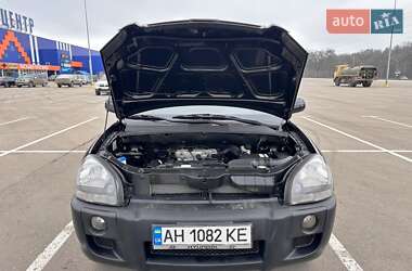 Внедорожник / Кроссовер Hyundai Tucson 2009 в 