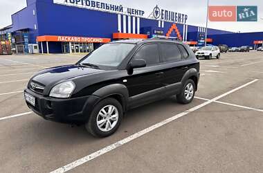 Внедорожник / Кроссовер Hyundai Tucson 2009 в 
