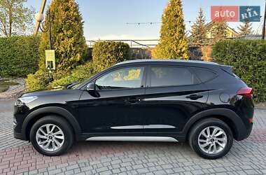Позашляховик / Кросовер Hyundai Tucson 2016 в 