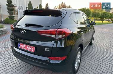 Позашляховик / Кросовер Hyundai Tucson 2016 в 