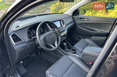 Позашляховик / Кросовер Hyundai Tucson 2016 в 