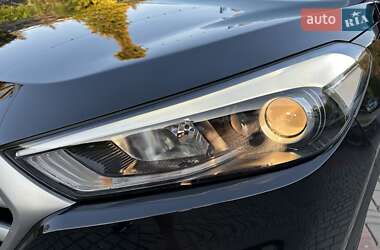 Позашляховик / Кросовер Hyundai Tucson 2016 в 