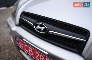 Внедорожник / Кроссовер Hyundai Tucson 2009 в 