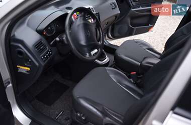 Внедорожник / Кроссовер Hyundai Tucson 2009 в 