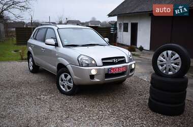 Внедорожник / Кроссовер Hyundai Tucson 2009 в 
