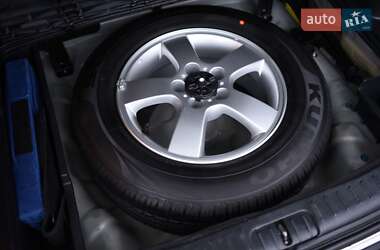 Внедорожник / Кроссовер Hyundai Tucson 2009 в 
