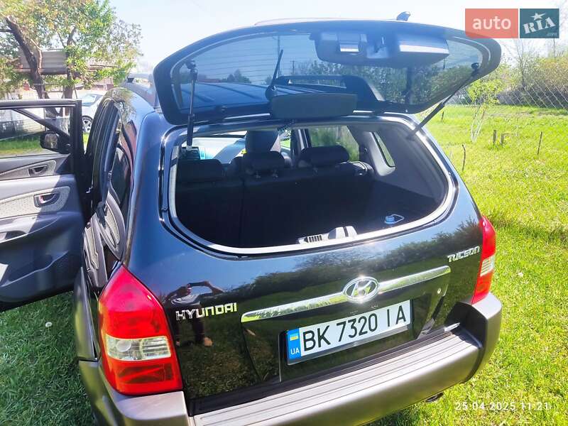 Позашляховик / Кросовер Hyundai Tucson 2005 в Кривому Розі