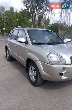 Позашляховик / Кросовер Hyundai Tucson 2006 в 