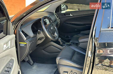 Внедорожник / Кроссовер Hyundai Tucson 2017 в 