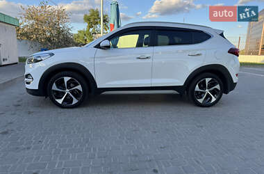 Внедорожник / Кроссовер Hyundai Tucson 2017 в 