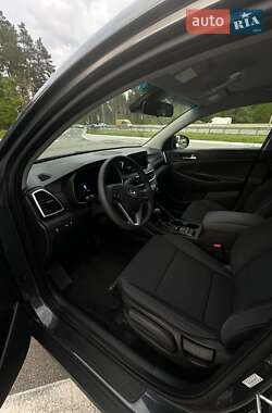 Внедорожник / Кроссовер Hyundai Tucson 2021 в 