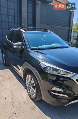 Внедорожник / Кроссовер Hyundai Tucson 2017 в 