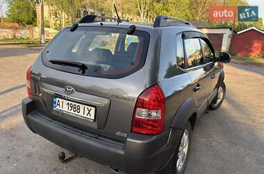 Внедорожник / Кроссовер Hyundai Tucson 2012 в 