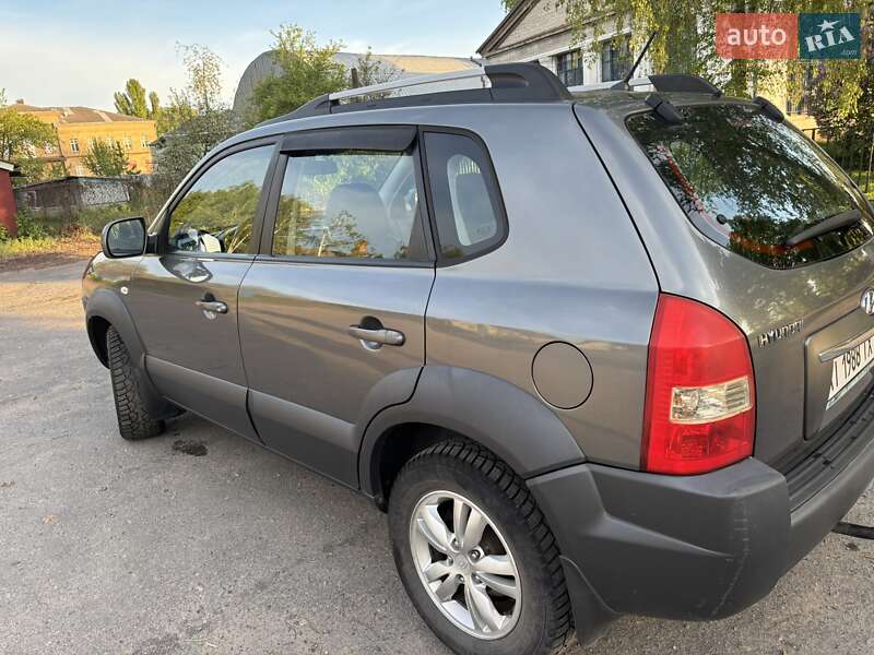 Позашляховик / Кросовер Hyundai Tucson 2012 в Переяславі