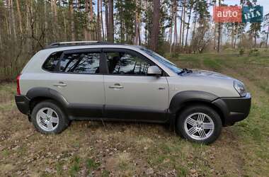 Внедорожник / Кроссовер Hyundai Tucson 2008 в 