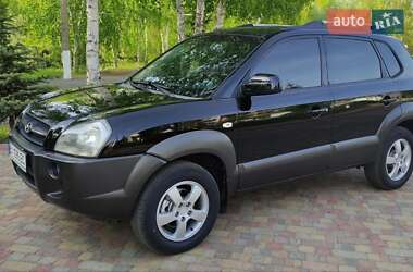 Внедорожник / Кроссовер Hyundai Tucson 2005 в 