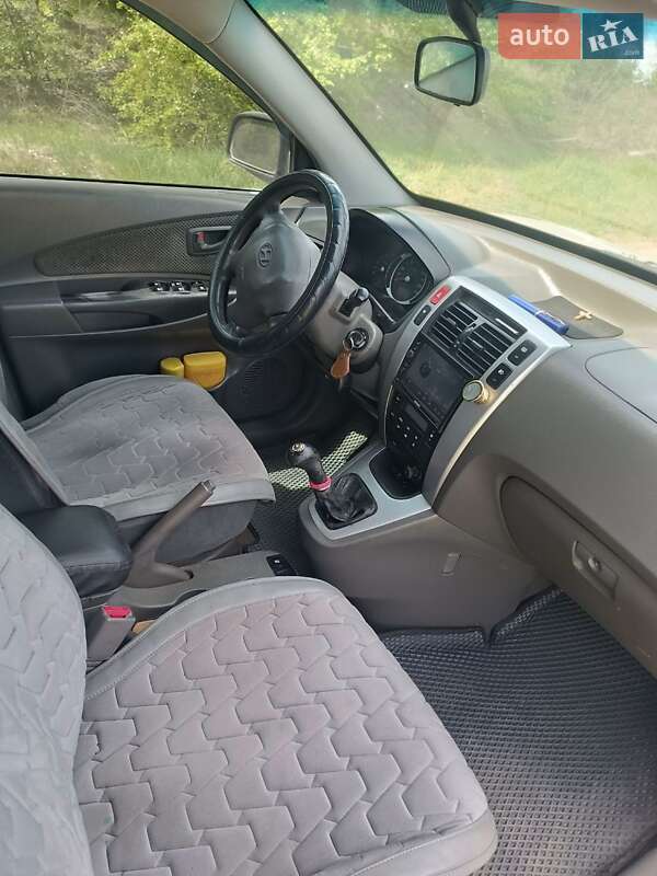 Внедорожник / Кроссовер Hyundai Tucson 2006 в Днепре фото 7 Внедорожник / Кроссовер Hyundai Tucson 2006 в Днепре