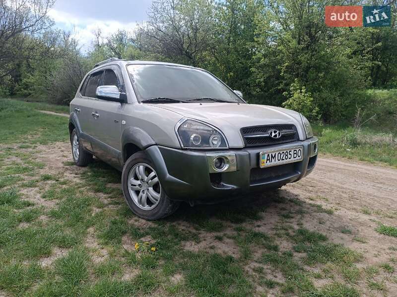 Внедорожник / Кроссовер Hyundai Tucson 2006 в Днепре фото 4 Внедорожник / Кроссовер Hyundai Tucson 2006 в Днепре