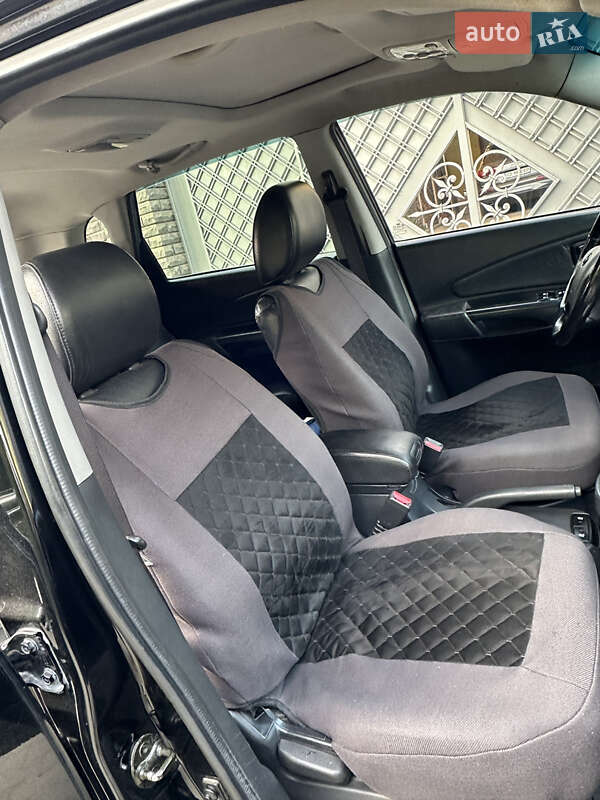 Позашляховик / Кросовер Hyundai Tucson 2006 в Чернівцях