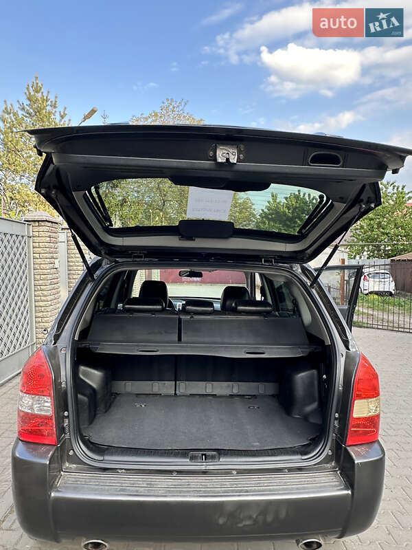 Позашляховик / Кросовер Hyundai Tucson 2006 в Чернівцях