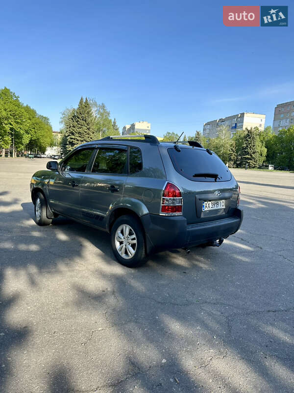 Внедорожник / Кроссовер Hyundai Tucson 2011 в Лозовой