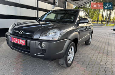 Внедорожник / Кроссовер Hyundai Tucson 2008 в 