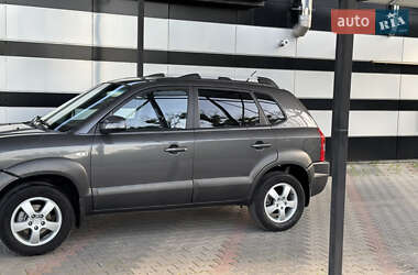 Внедорожник / Кроссовер Hyundai Tucson 2008 в 