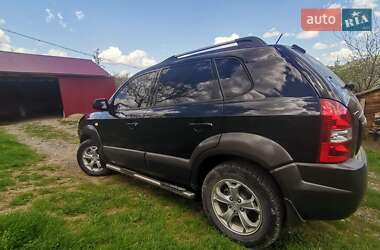 Внедорожник / Кроссовер Hyundai Tucson 2009 в 