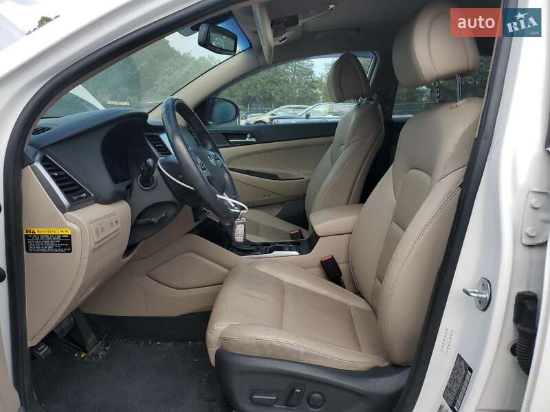 Позашляховик / Кросовер Hyundai Tucson 2016 в Івано-Франківську