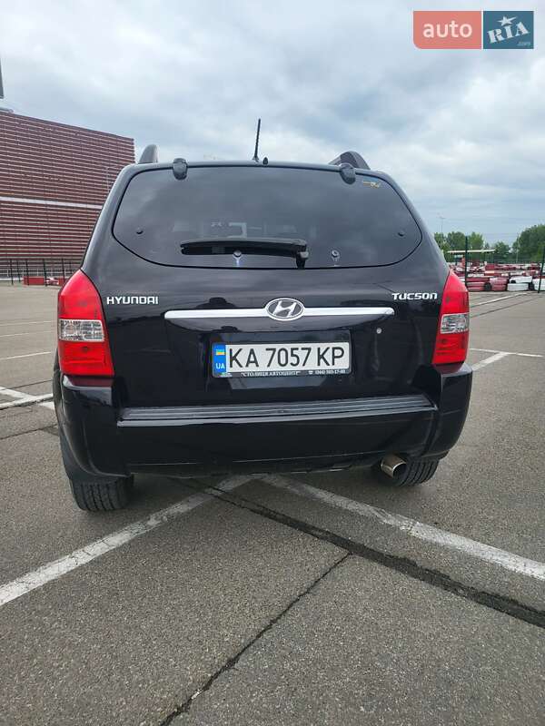 Позашляховик / Кросовер Hyundai Tucson 2008 в Києві