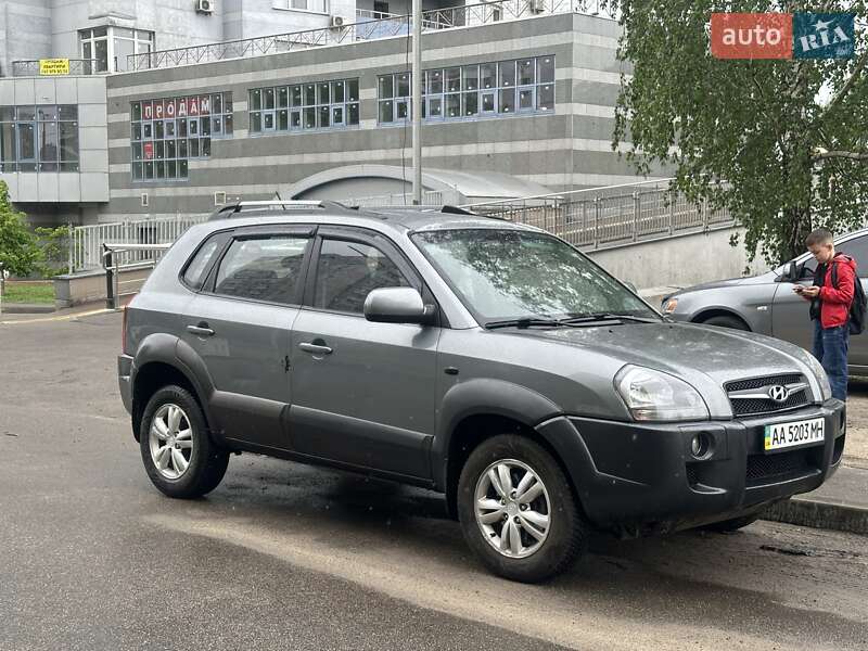 Позашляховик / Кросовер Hyundai Tucson 2012 в Києві