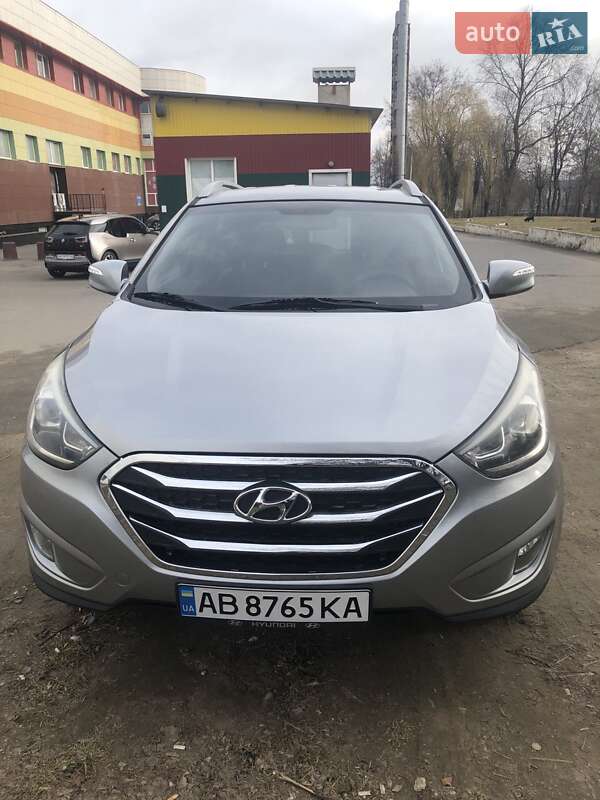 Внедорожник / Кроссовер Hyundai Tucson 2014 в 
